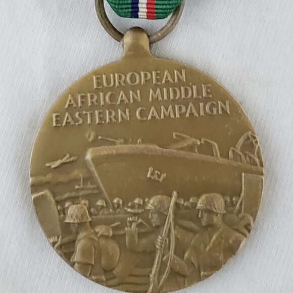 WORLD WAR II EUROPEAN AFRICAN MIDDLE EASTERN CAMPAIGN SERVICE MEDAL ORIGINAL - Picture 1 of 6